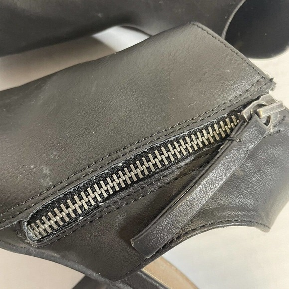 Sugar Rosetta Womens Black 6 M 1.5" Heel Block Style Sandals Shoes - Picture 7 of 12